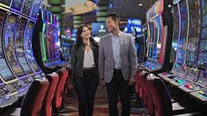 cv55 APP မိုဘိုင်းဖုန်းဖြင့် Casino Live Casino Sportsbook ကစားနေသောမြင်ကွင်း